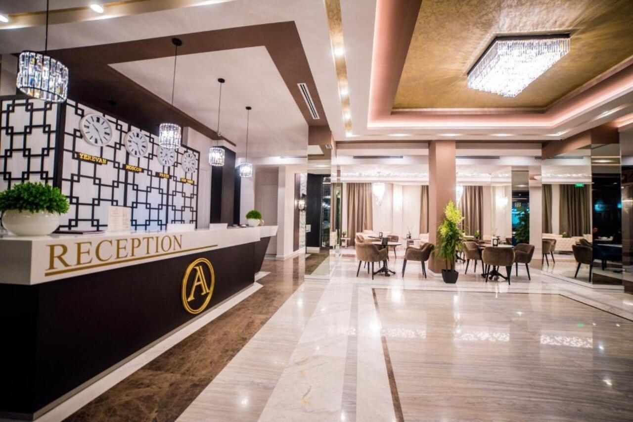 Aghababyan'S Hotel Erevan Esterno foto